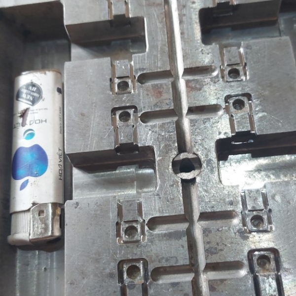 CÔNG TY ĐÁNH BÓNG KHUÔN NHỰA TẠI TPHCM
