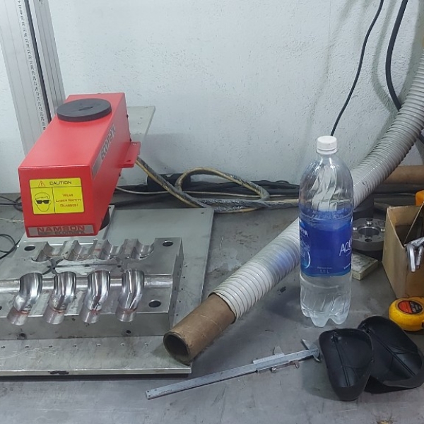 NHẬN KHẮC LASER BỀ MẶT KIM LOẠI 